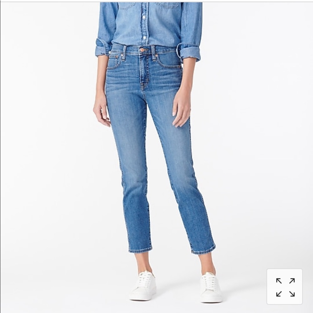 JCrew 9” inch Vintage Straight Jean in medium wash